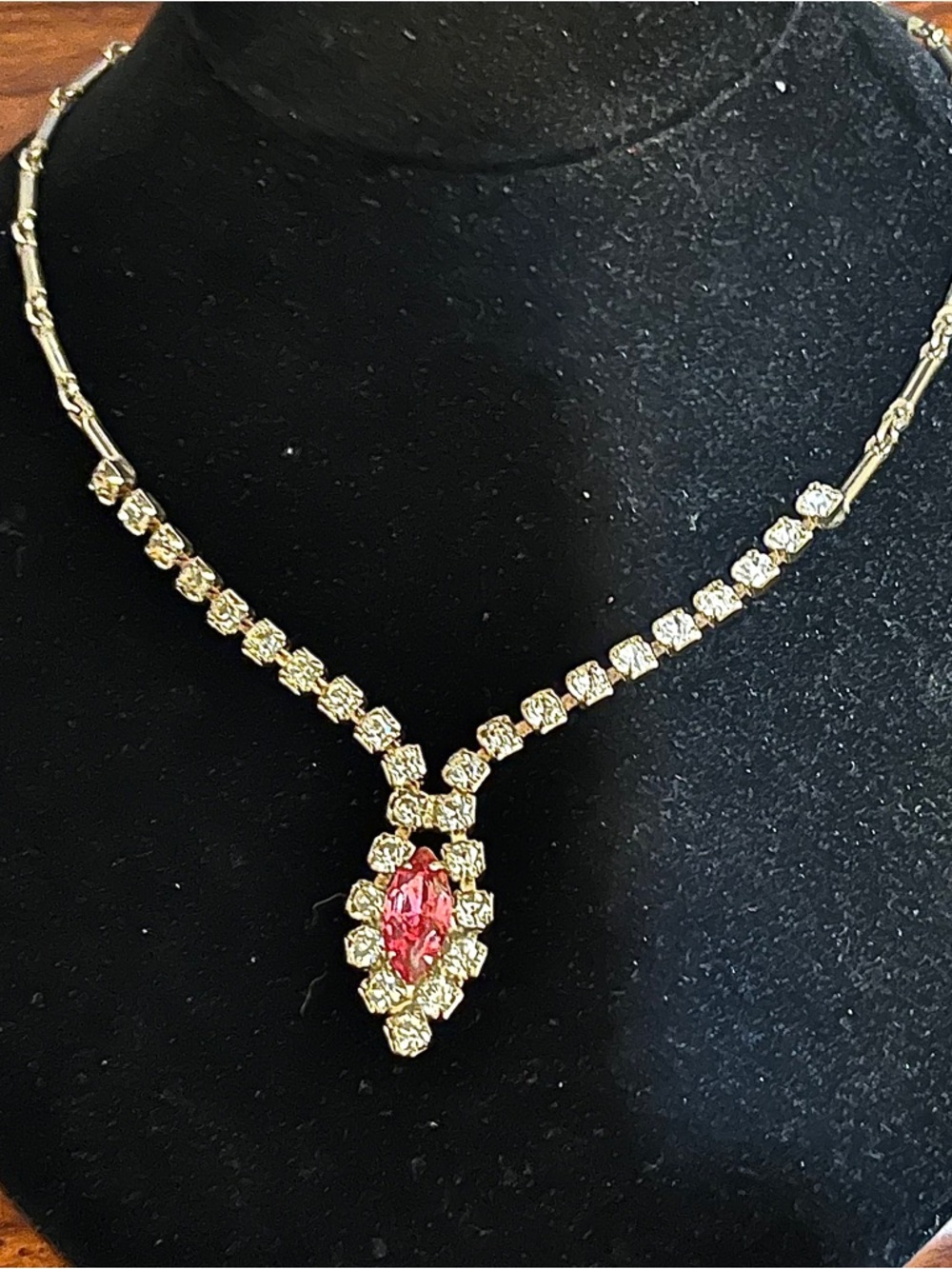 Elegant Women’s Necklace with Pink Center Stone